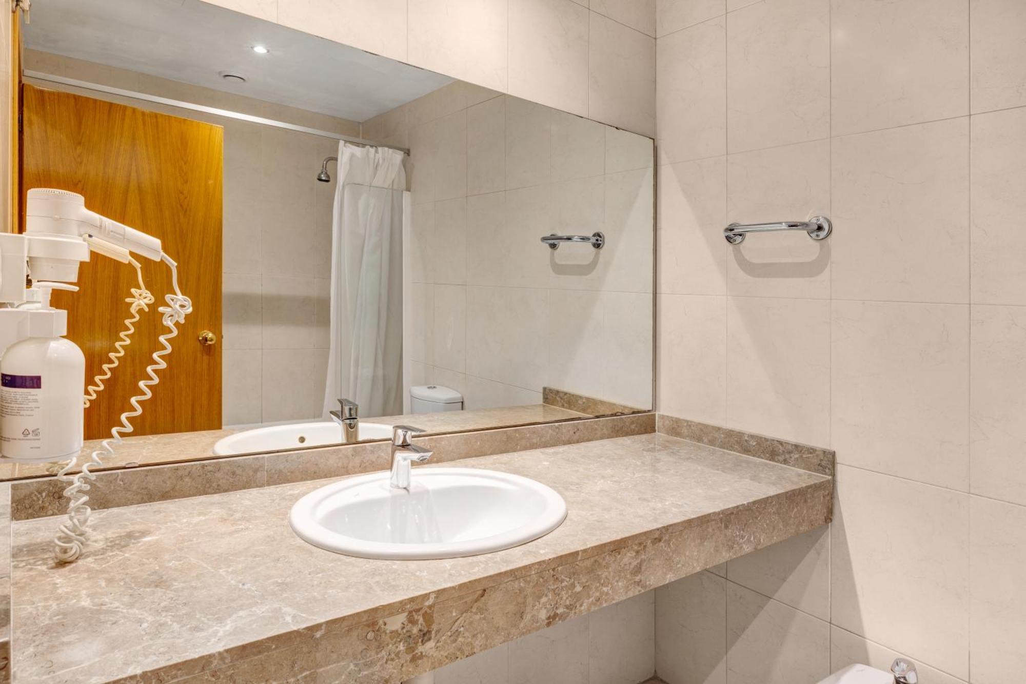 B&B Hotel Barcelona Mollet Porta De Gallecs Mollet del Vallès Kültér fotó