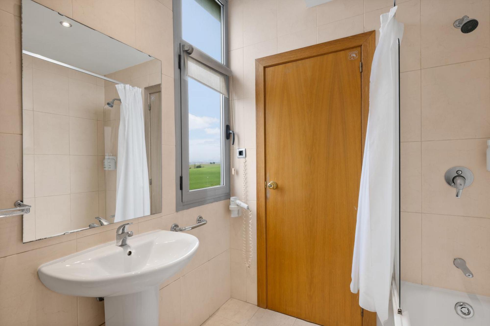 B&B Hotel Barcelona Mollet Porta De Gallecs Mollet del Vallès Kültér fotó